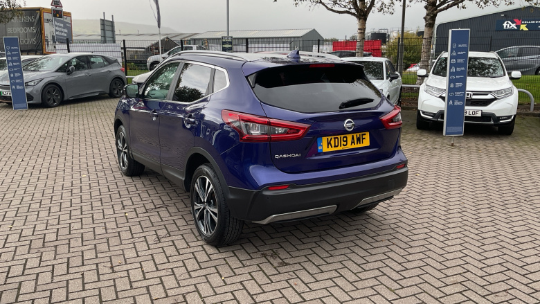 Nissan Qashqai 1.3 DiG-T N-Connecta 5dr Petrol Hatchback